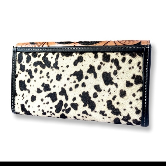 HANDMADE GENUINE LEATHER FAIR TRADE SUNFLOWER CARVED WALLET - Picture 4 of 5